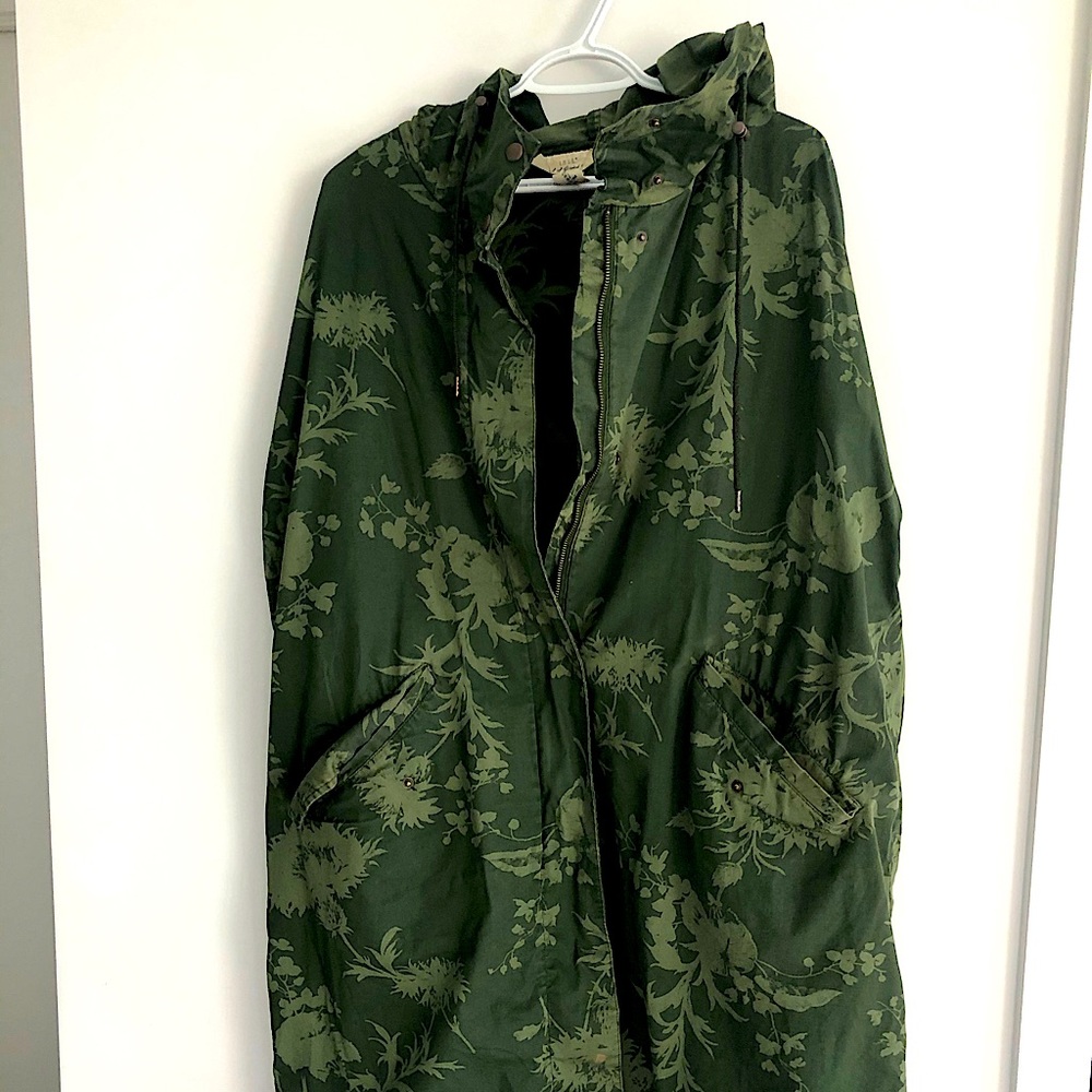 H&M Men’s Fish Tail Army Green Jacket